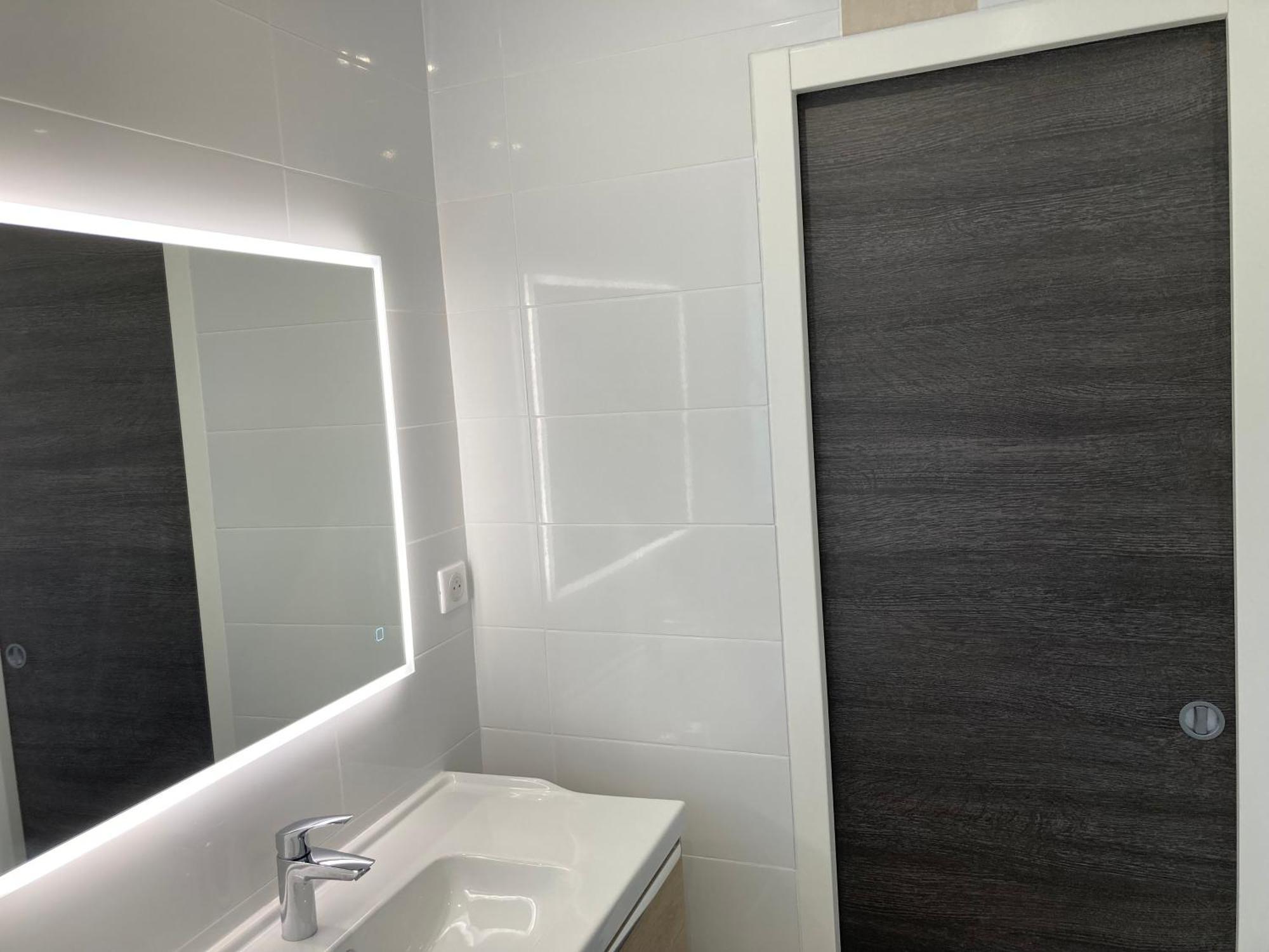 Cannes, Sea View, Suite Parentale , Salle De Bain Privee, Acces Plages & Vue Mer Du Salon Dans Appartement Partage Chez L'Habitant ,, Cannes Sea View Private Room With Ensuite In Shared 3-Bedroom Beach Apartment, Beach Access Exterior foto