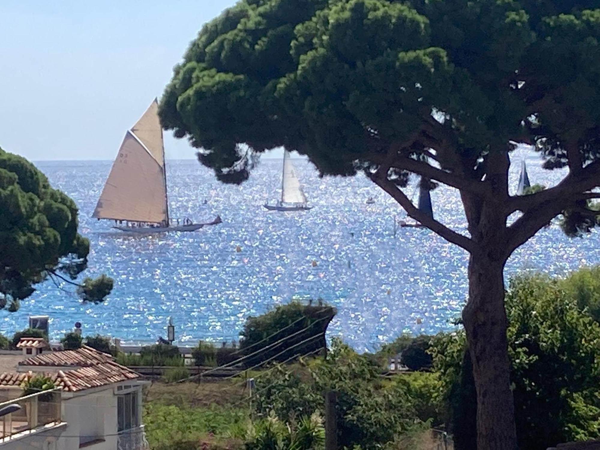 Cannes, Sea View, Suite Parentale , Salle De Bain Privee, Acces Plages & Vue Mer Du Salon Dans Appartement Partage Chez L'Habitant ,, Cannes Sea View Private Room With Ensuite In Shared 3-Bedroom Beach Apartment, Beach Access Exterior foto